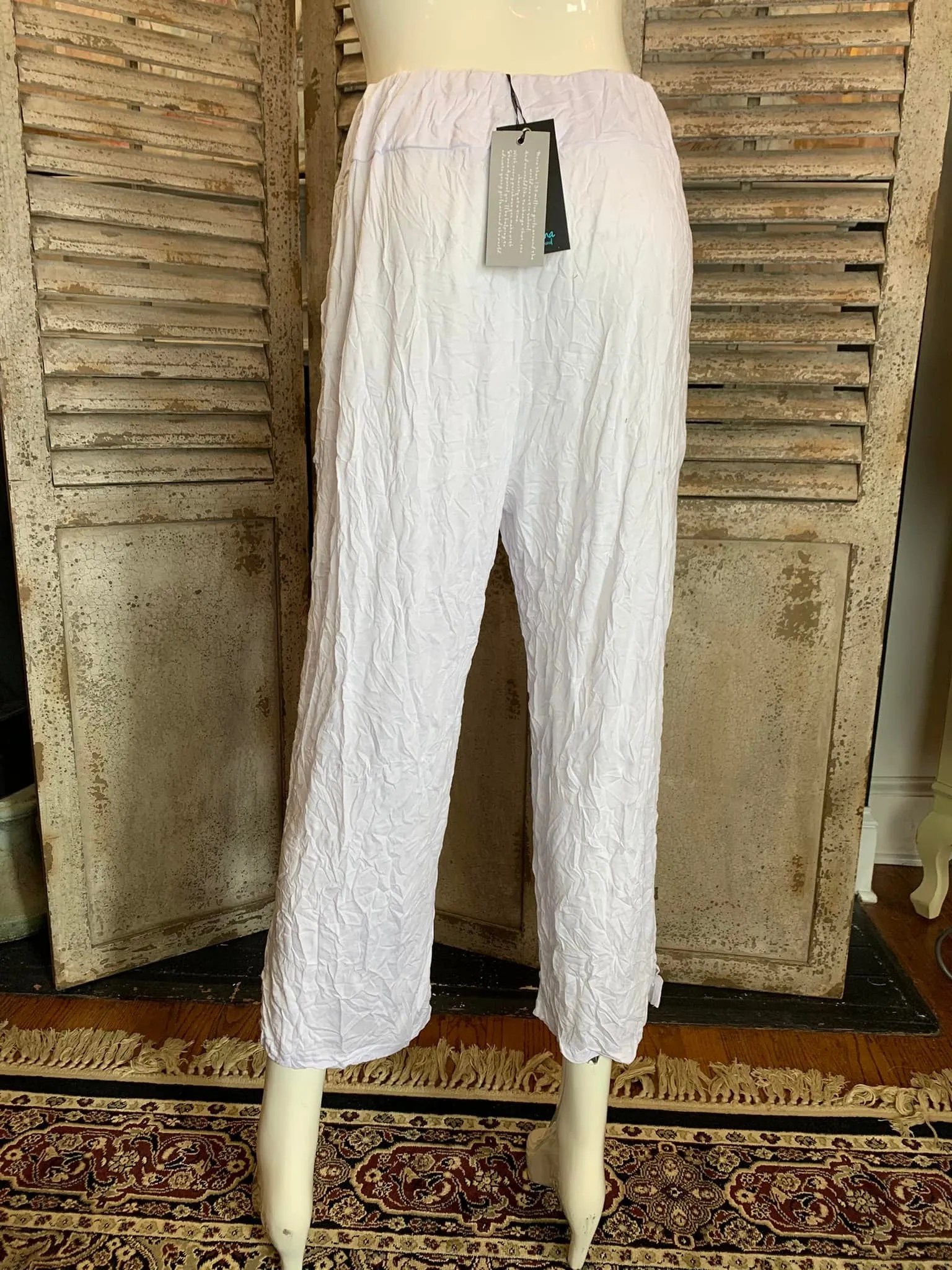 22051 Crinkle Straight Leg Pant-White