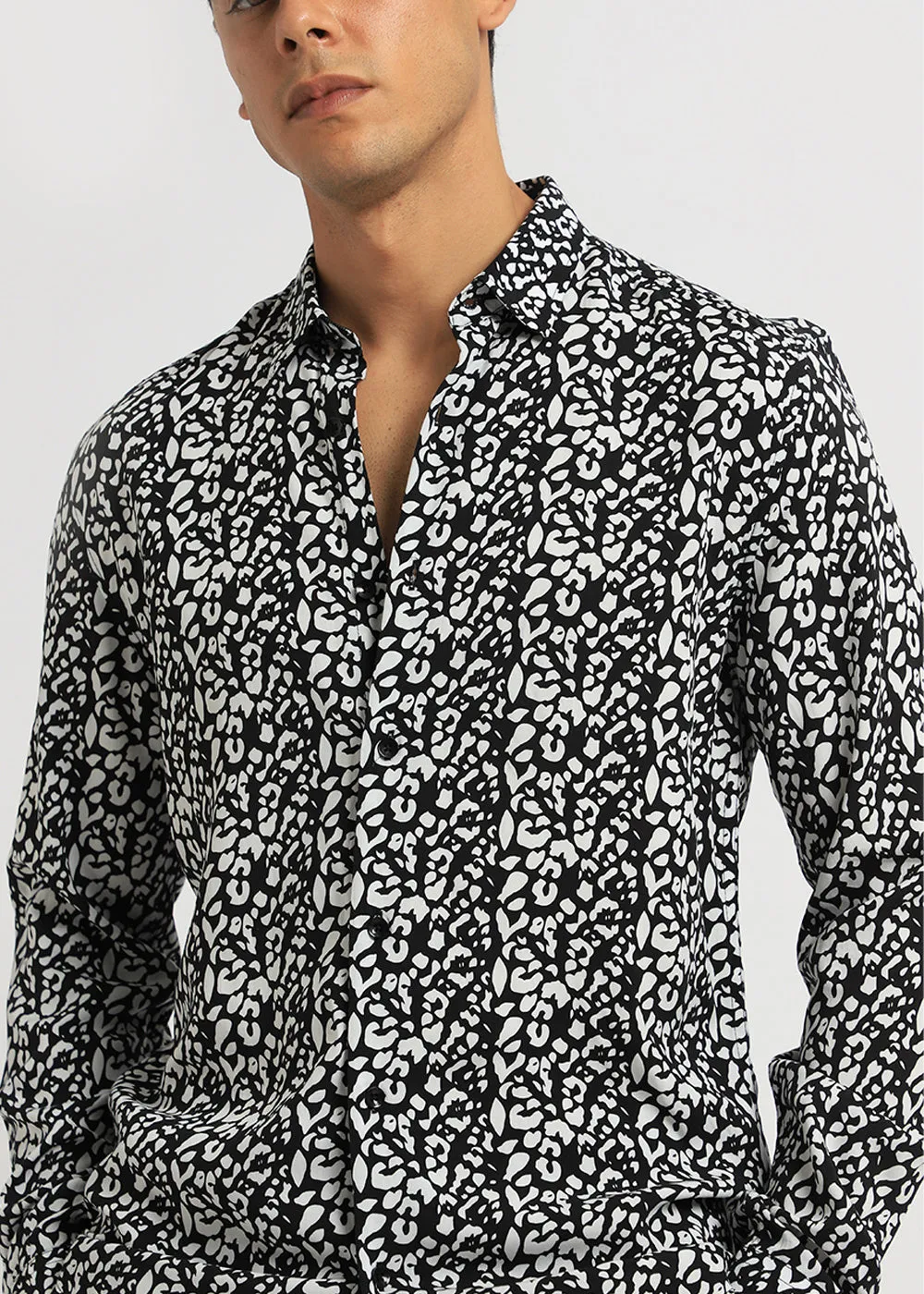 Achromatic Rosette Print Full sleeve shirt