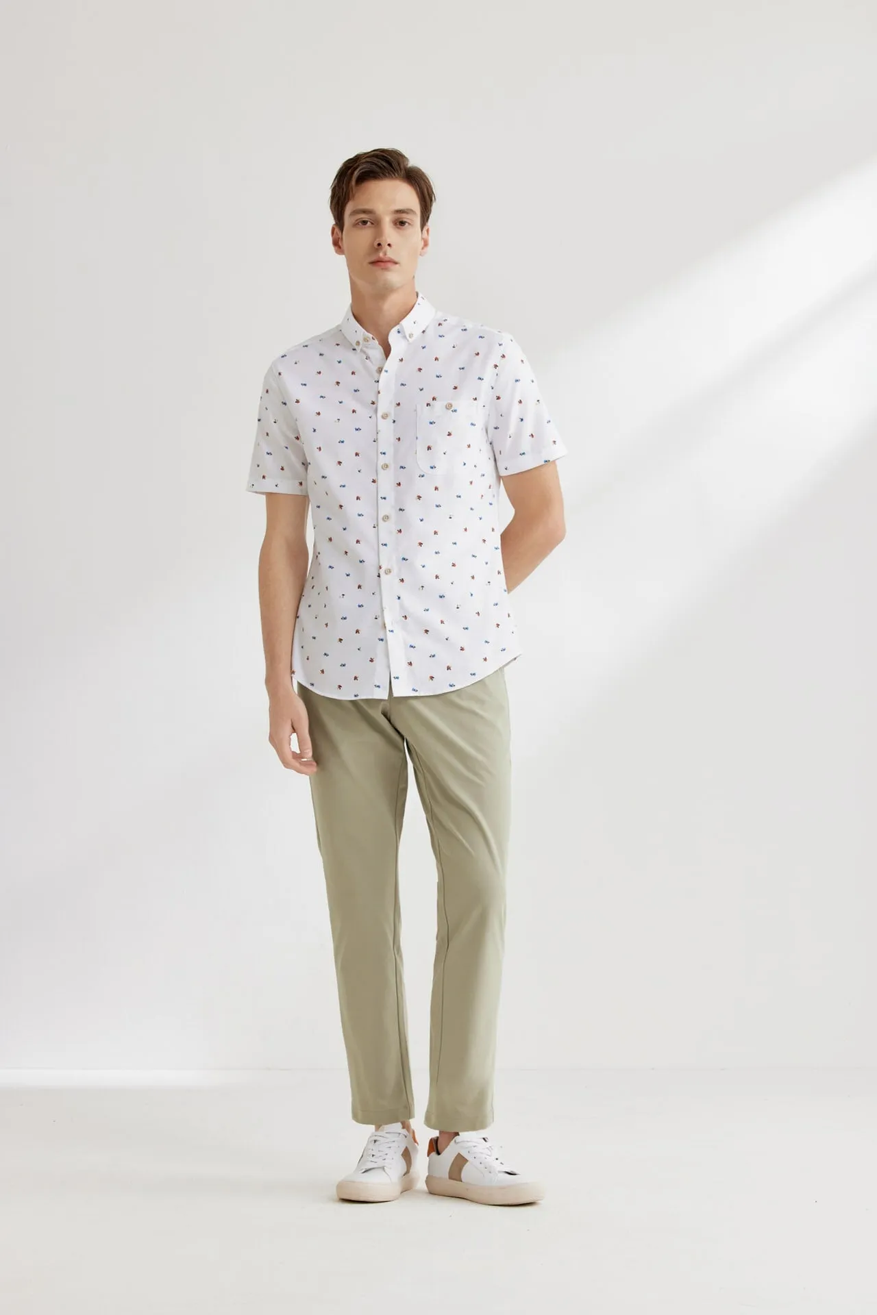 Small Palm Tree Print Casual Shirt in Smart Fit